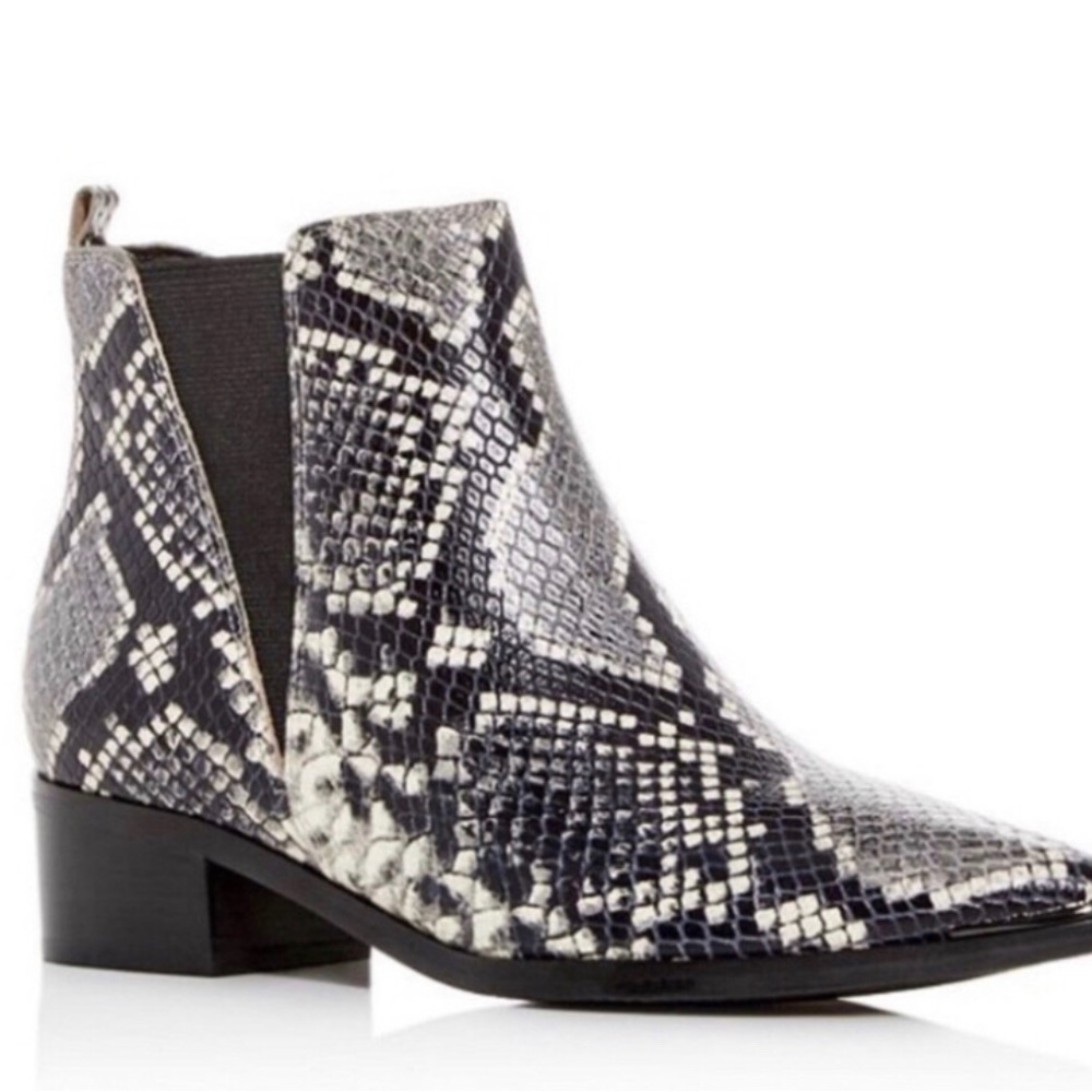 Marc Fisher pythons leather Ankle Boots - Black and White